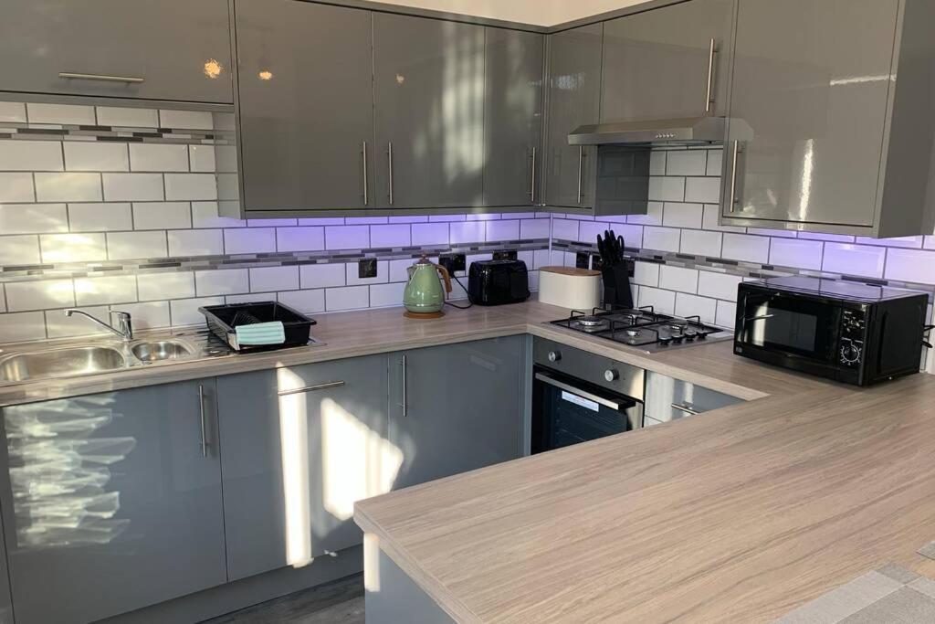 Modern Fully Refurbished 3 Bedroom Home Blackpool Exterior foto