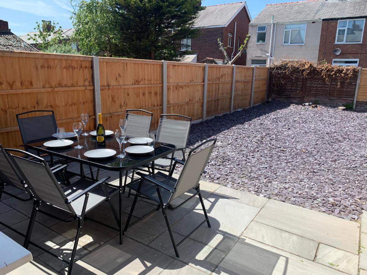 Modern Fully Refurbished 3 Bedroom Home Blackpool Exterior foto