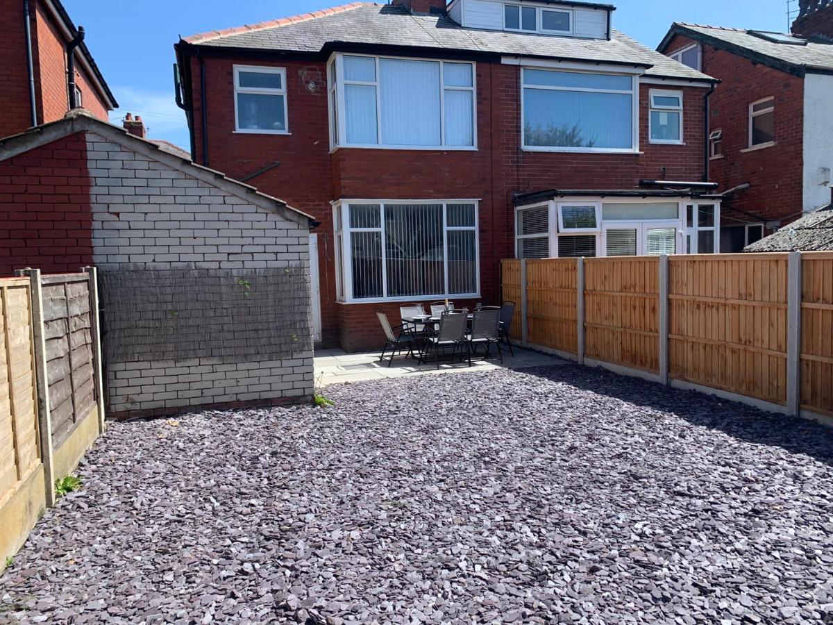 Modern Fully Refurbished 3 Bedroom Home Blackpool Exterior foto